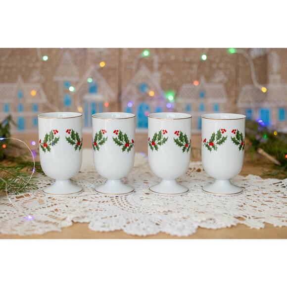 Set of 4 Vintage Irish Coffee Mugs - Christmas Holly & Berries with Gold Trim - Picture 4 of 7